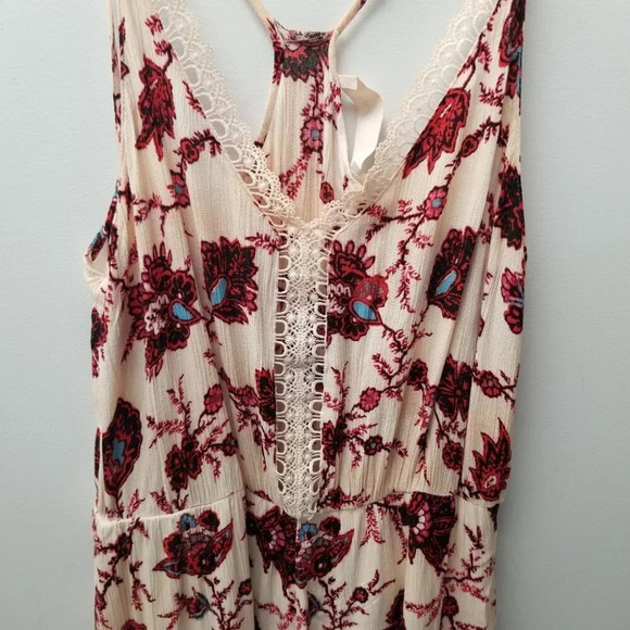 ASTR The  Label Romper Floral Boho Crochet Inset Romper Cream M - Picture 7 of 12